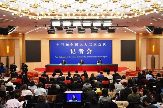 生態環境部部長李干杰：優化能源結構 打好藍天保衛戰