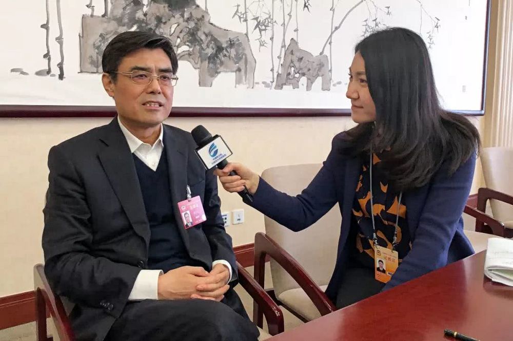 當好能源轉型與清潔發展排頭兵——訪全國政協委員，中國華能集團有限公司董事長、黨組書記舒印彪
