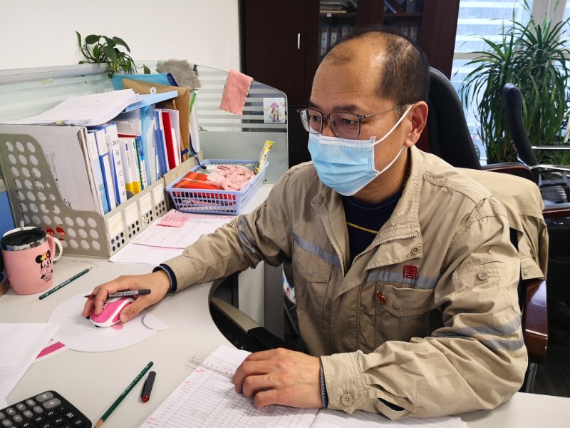 王兆猛的“日?！薄洿筇粕綎|清潔能源開發有限公司人力資源部負責人王兆猛