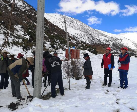 國網南充供電公司援藏幫扶小組：突遭特大暴風雪，全力組織搶險應對