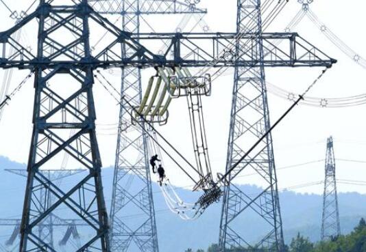 青?！幽稀?00千伏特高壓直流輸電工程全線貫通