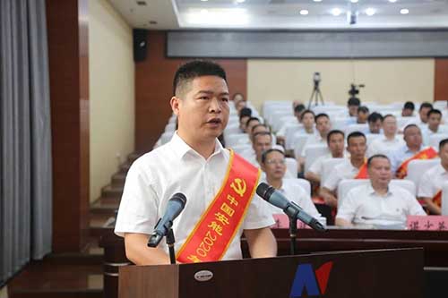 團結凝聚力量 實干成就夢想——記中國安能優秀共產黨員、萬安水環境項目經理薛振興