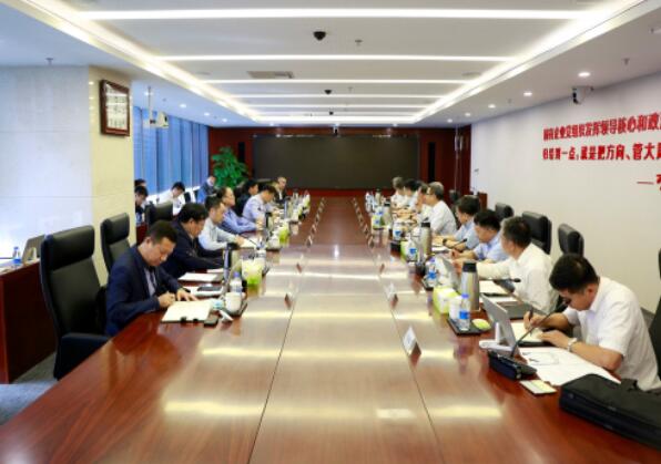 錢智民會見鞍鋼集團董事長、黨委書記譚成旭