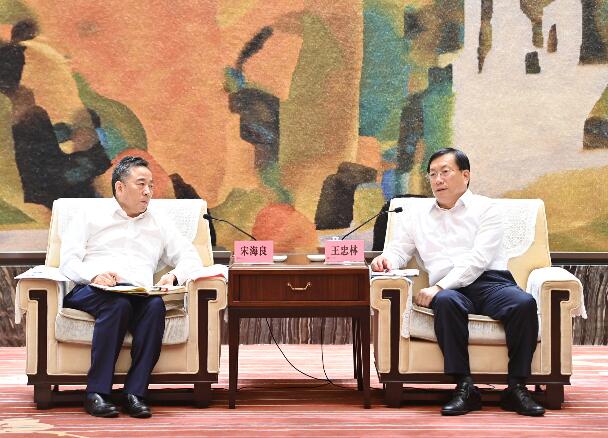 宋海良拜會武漢市委書記王忠林、市長周先旺