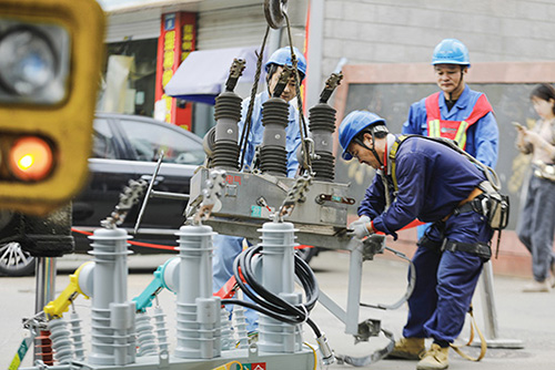 國網寧波市鄞州區供電公司推進線路落地電靚美麗新城鎮建設