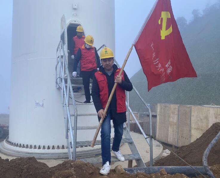 國網江西黎川縣供電公司主動服務風電企業 助“大風”起航