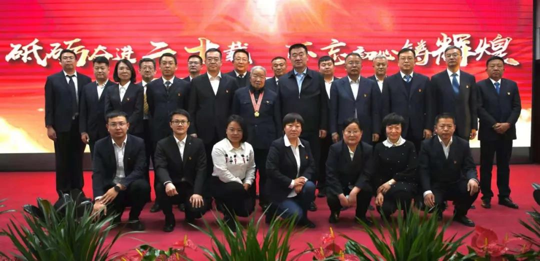 內蒙古阿拉善電業局舉辦上劃集團公司20周年先進事跡報告會