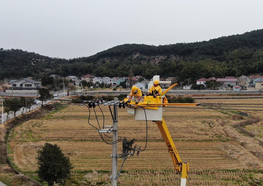 國網余姚市供電公司：寒潮中配網改造，發電車保障居民溫暖度冬