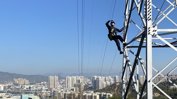 國網泉州供電公司兩千多名員工值守保障春節可靠供電