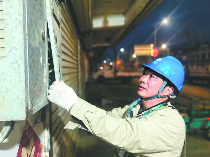 王道軍： 生活中是熱心腸，工作上是老黃牛