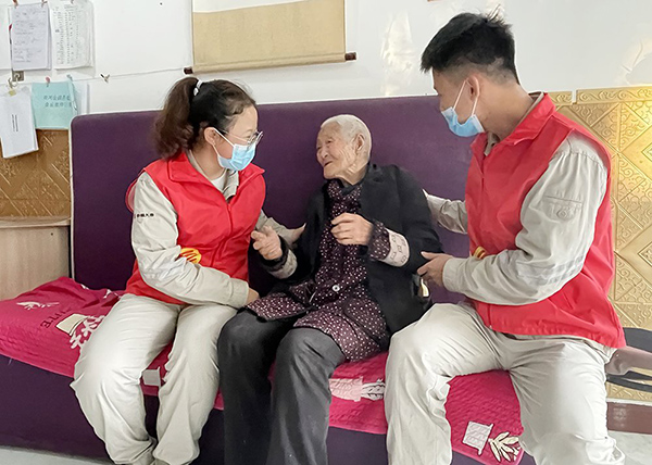 大唐臨汾熱電公司開展“人間重晚情，愛助夕陽紅”志愿服務活動