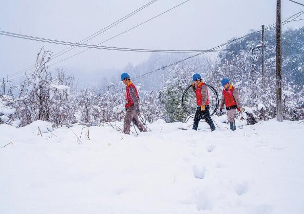 國網宣城供電公司：堅守一線勇擔當 抗擊冰雪保供電