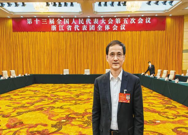 【兩會】電力為打造現代化濱海大都市注入動能——訪全國人大代表、浙江省寧波市經濟和信息化局局長張世方