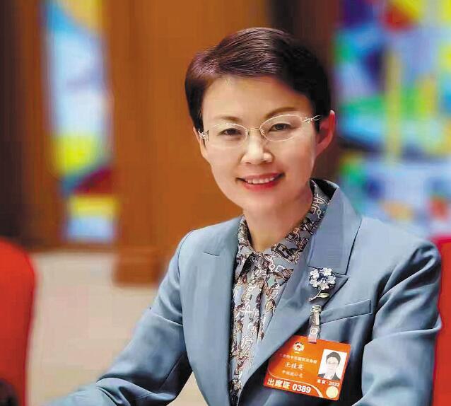 【兩會】全國政協委員王桂英：以優質供電服務推動居住社區 新能源汽車充電設施建設