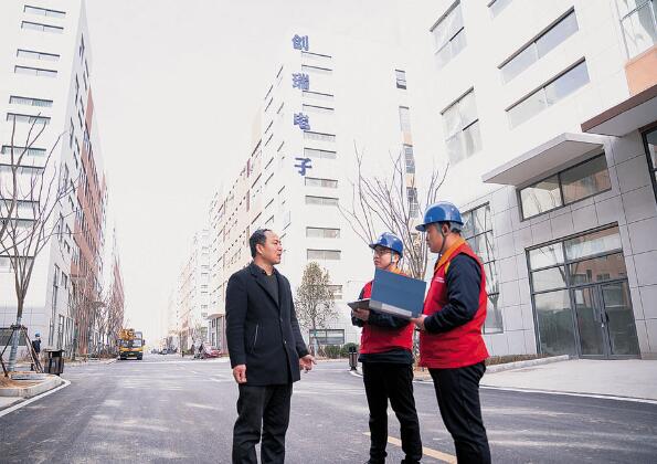安徽淮南供電公司服務新型顯示產業園發展用電
