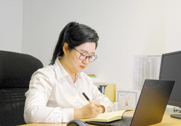 專注實干攻克難關， 建設卓越智慧車聯網平臺——記國網工匠韓慶雯