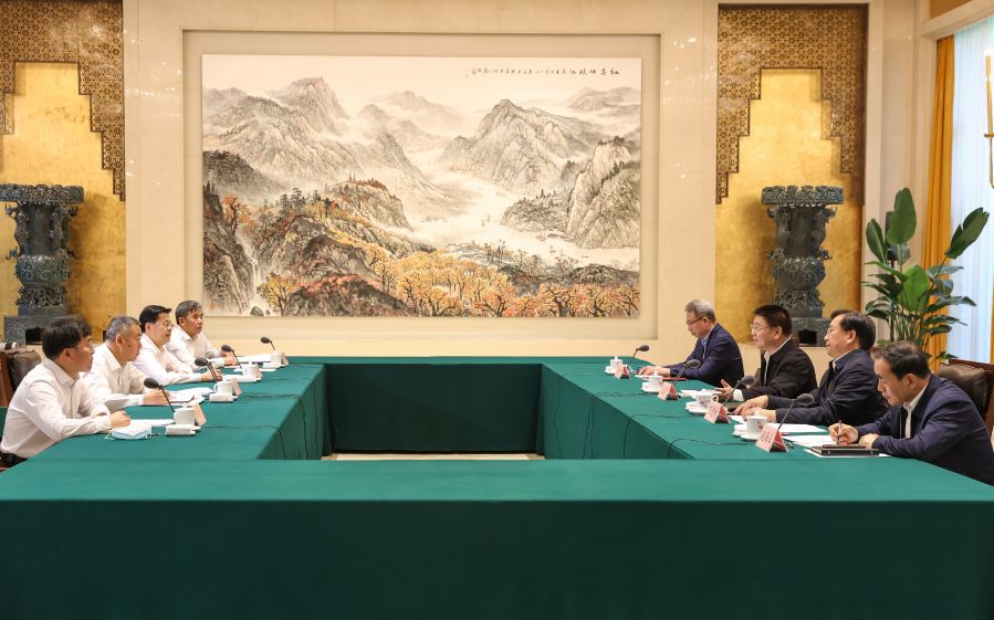 雷鳴山、韓君拜會湖北省委書記王蒙徽、省長王忠林