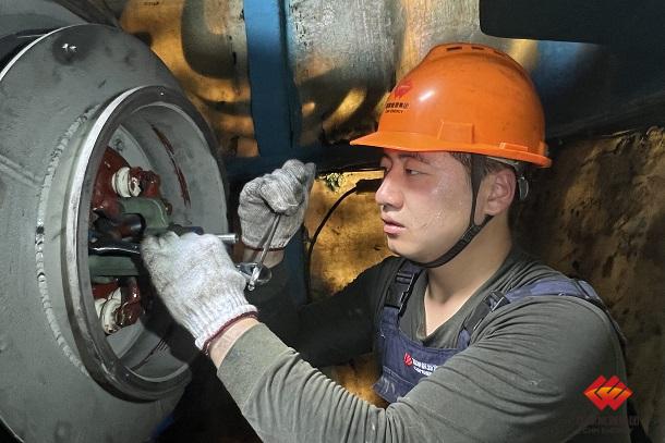 龍源西關風電場發電機深度維護保機組穩定