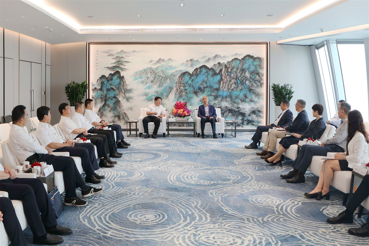 華潤電力董事局主席王傳棟會見天津市寶坻區區長郭康偉