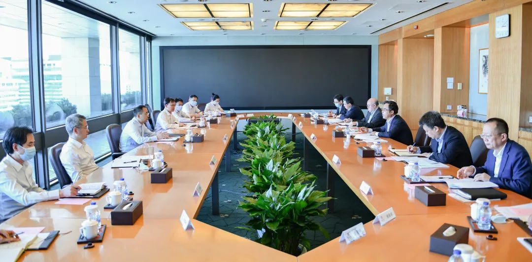 鄒磊拜訪中國銀行黨委書記、董事長劉連舸