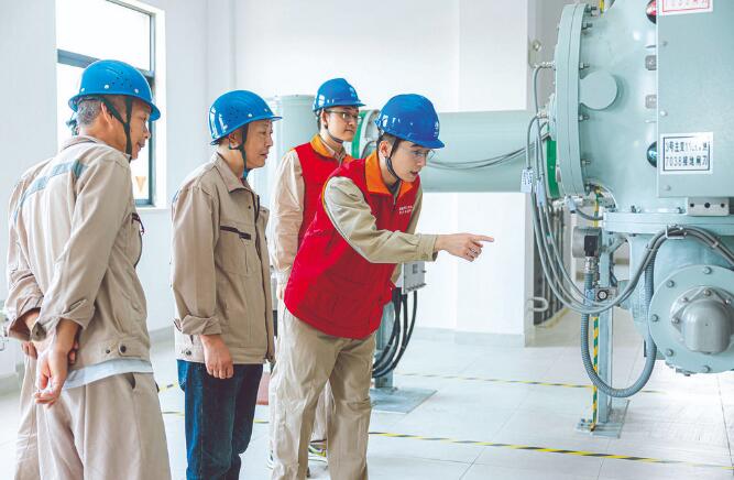 國網江蘇電力公司：優質服務促發展 降本惠企助轉型