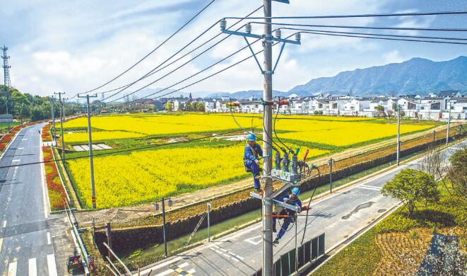 浙江富陽加大農網改造力度，全面推進鄉村電氣化改造