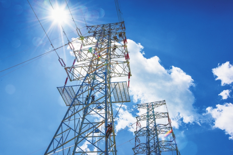 海南電網公司持續加大電網建設力度，提升供電保障能力