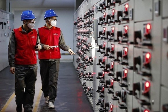 國網重慶電力日公司均投入3500余人 保障全市電力安全可靠供應