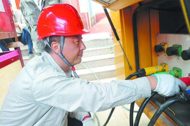 楊忠：善總結優服務，讓客戶用好電