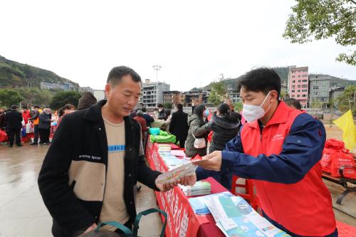 國網壽寧縣供電公司：“三下鄉”宣傳安全用電