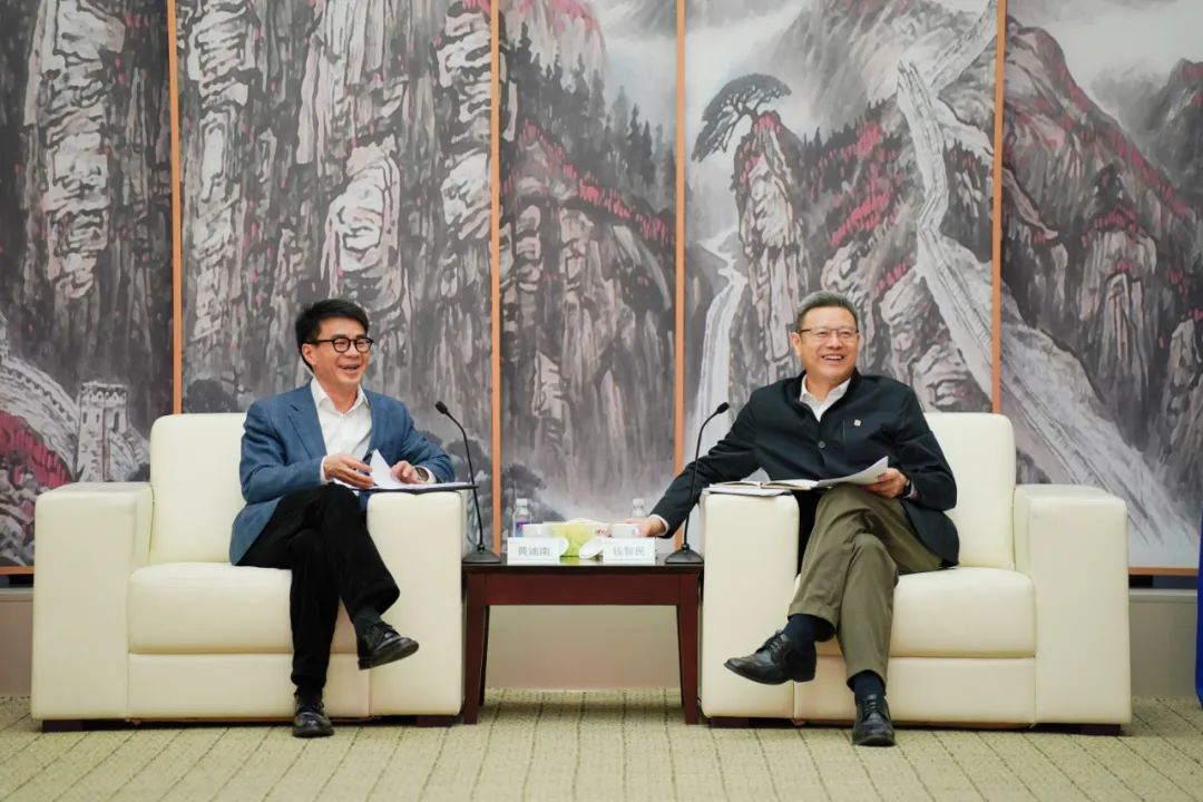 國家電投黨組書記、董事長錢智民會見申能集團黨委書記、董事長黃迪南