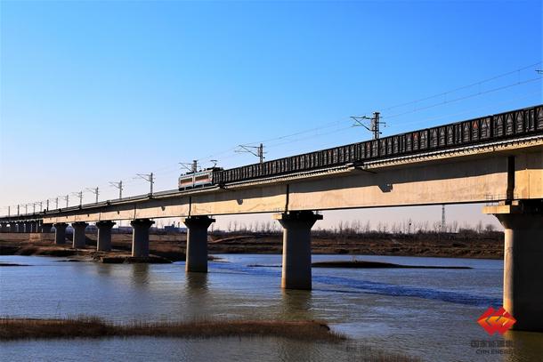 國家能源集團黃大鐵路單日煤炭運量創歷史新高