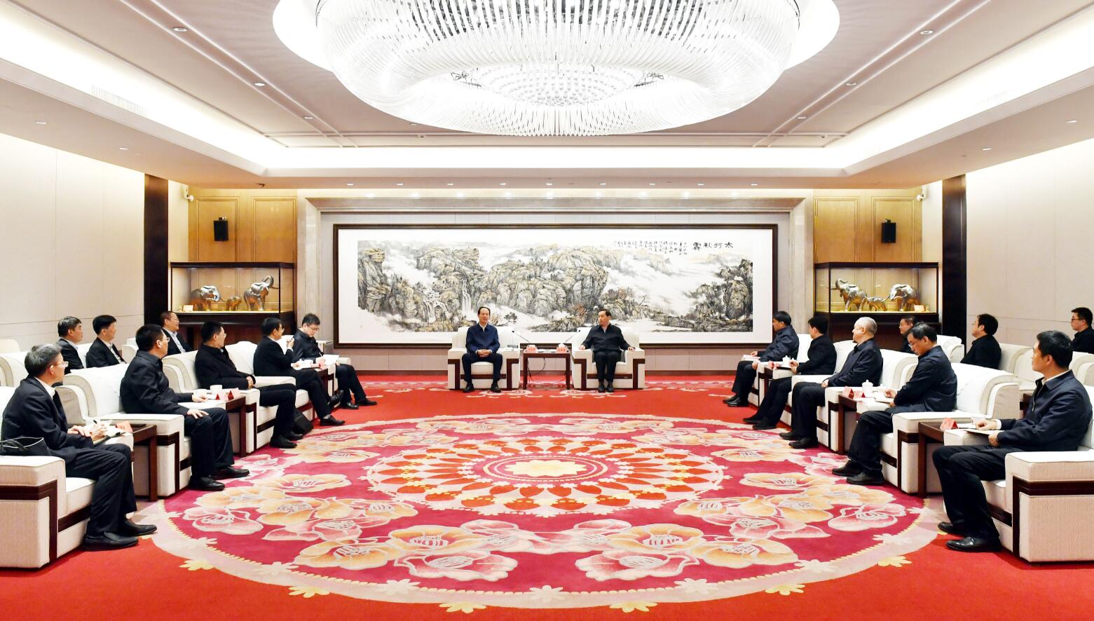 中國電建黨委書記、董事長丁焰章與河北省委常委、石家莊市委書記張超超會談