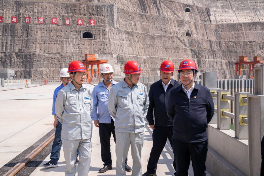 國資委黨建局局長、央企團工委書記姚煥調研白鶴灘水電站