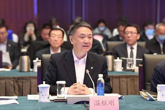 溫樞剛出席內蒙古自治區與中央企業深化合作座談會