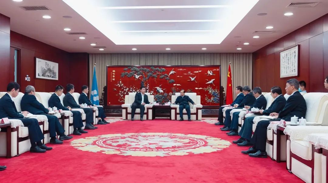 華電集團黨組書記、董事長江毅會見海博思創董事長、總經理張劍輝