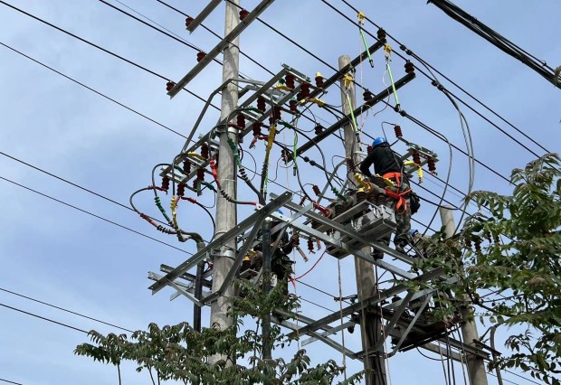 六五四供電公司奮戰8小時，順利完成新線路投運