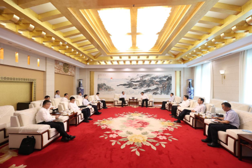 中國電建黨委副書記、總經理王斌與山東省委常委、煙臺市委書記江成會談
