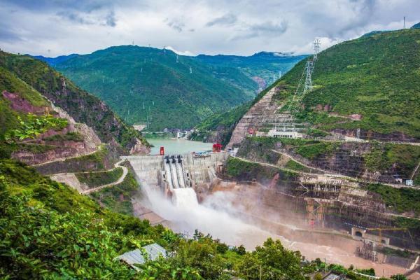 迎峰度夏進入關鍵期 能源行業加大電力保供守護“清涼一夏”