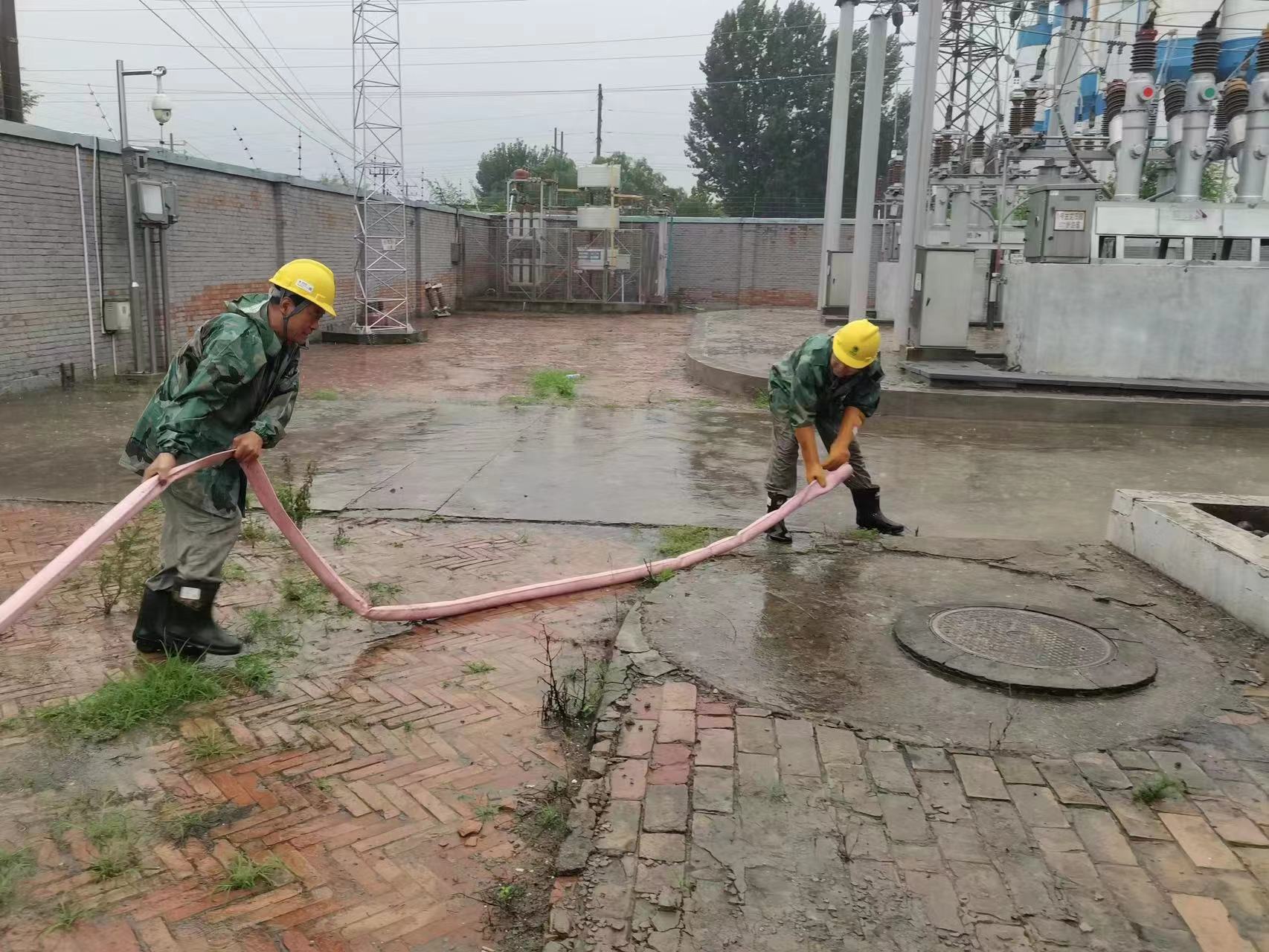 京津冀地區迎來極端強降雨，國網冀北電力近7000人迎戰