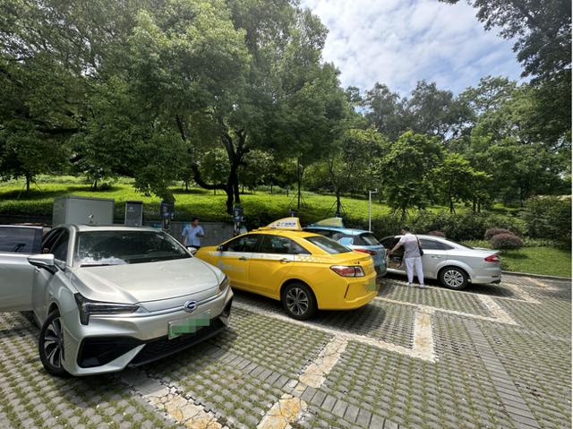 調查丨多地充電樁電價漲幅20%以上，分時電價與行業競爭多方博弈