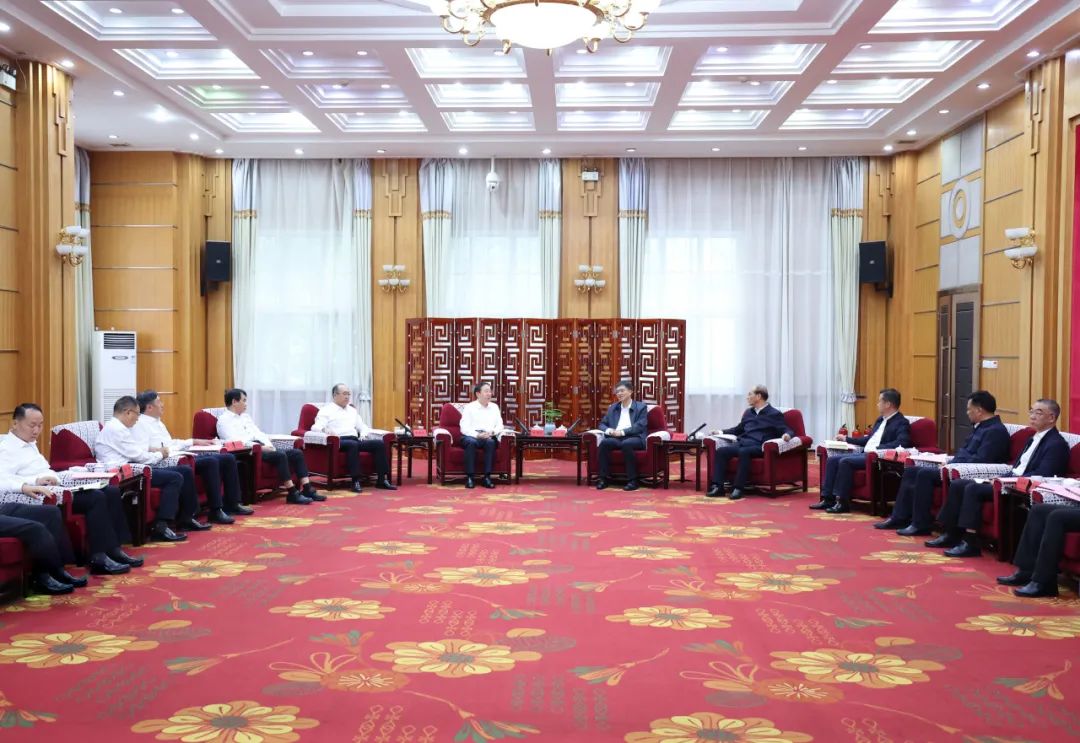 國家電網公司董事長、黨組書辛保安會見青海省委書記陳剛、省長吳曉軍、省政協主席公保扎西