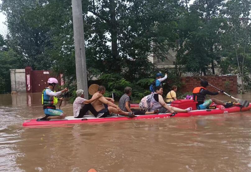 【防汛救災 央企行動】風雨同心 人民至上 中國電建奮戰在防汛搶險一線