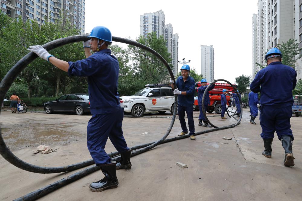 電來了，光就來了——河北涿州加快電力設施搶修見聞