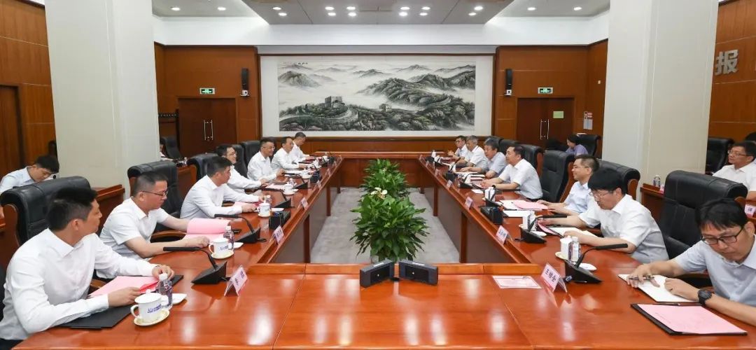 中核集團黨組副書記、總經理顧軍會見蘇州市委副書記、市長吳慶文一行