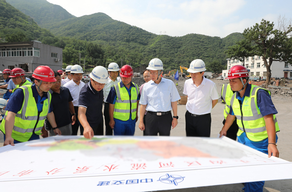國資委副主任譚作鈞赴門頭溝調研中央企業支援地方防汛抗洪救災工作