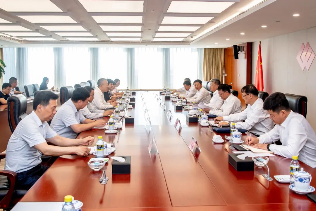 國家能源集團黨組書記、董事長劉國躍會見包頭市委副書記、市長張銳