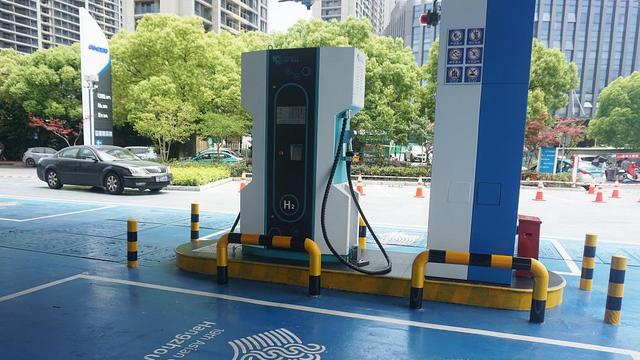 加快培育氫燃料電池汽車產業，浙江超前布局加氫站建設