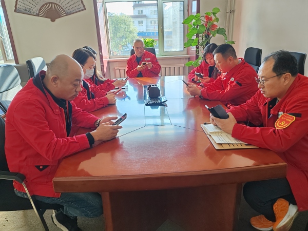 烏海市千里山供電公司：學習新細則，提升班組管理