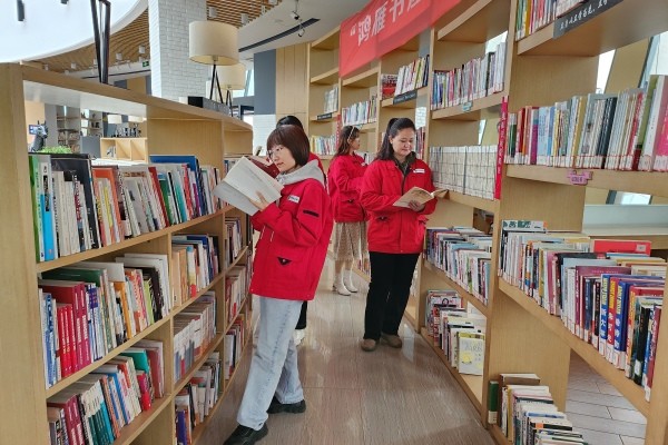 烏海供電公司聯合黨支部：開展“中華民族一家親，同心共筑中國夢”全民閱讀活動